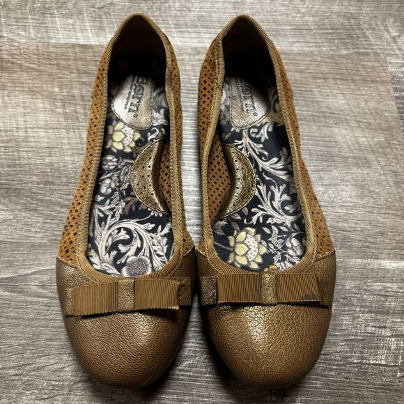 Born Leather Upper Closed Toe Flats Size 7.5 - Picture 1 of 11